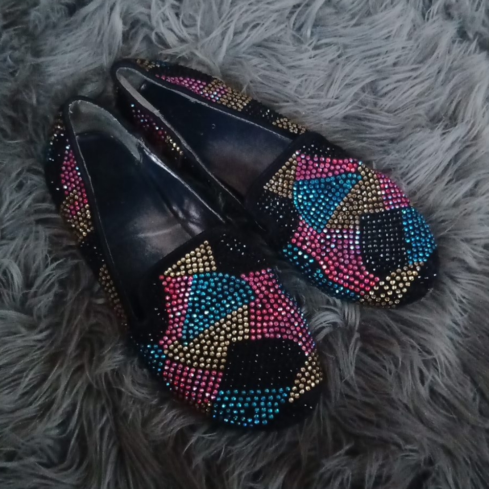 Wanted rhinstone flats